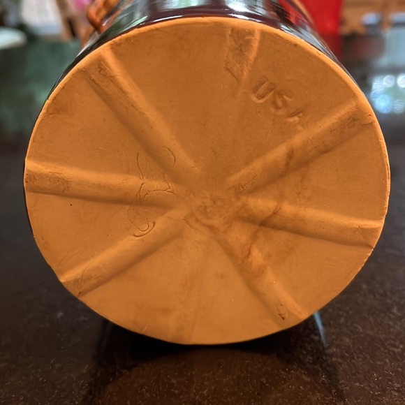 Small Brown Glazed Crock With Seal and Metal Handle Closure - Picture 6 of 11